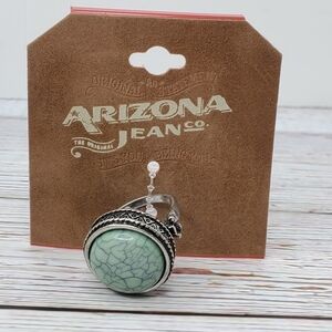 NEW RING SIZE 8 ARIZONA JEANS GREEN STONE FASHION JEWELRY